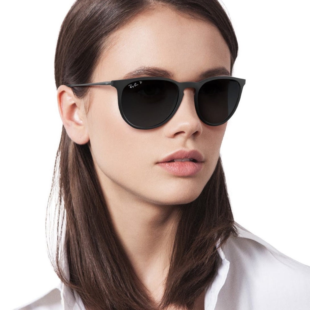 Erika Classic Black Polarized Ray-Ban Sunglasses